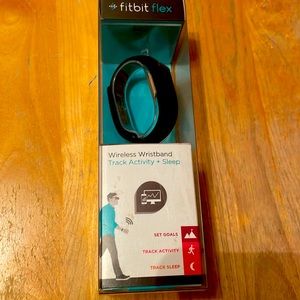 Fitbit flex nib wireless wristband small and large band. Factory sealed